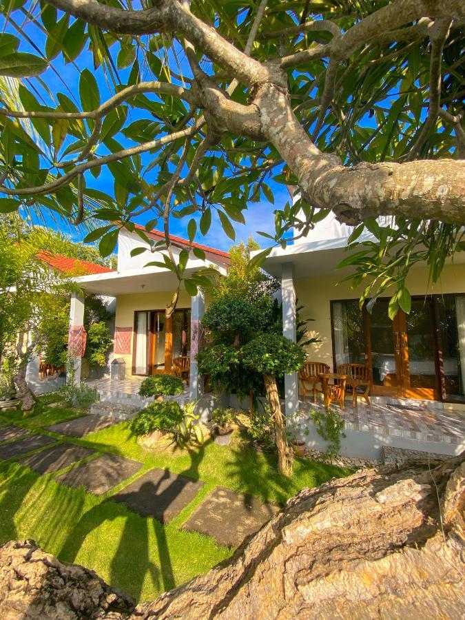 Gayatri Bungalows Batununggul Экстерьер фото